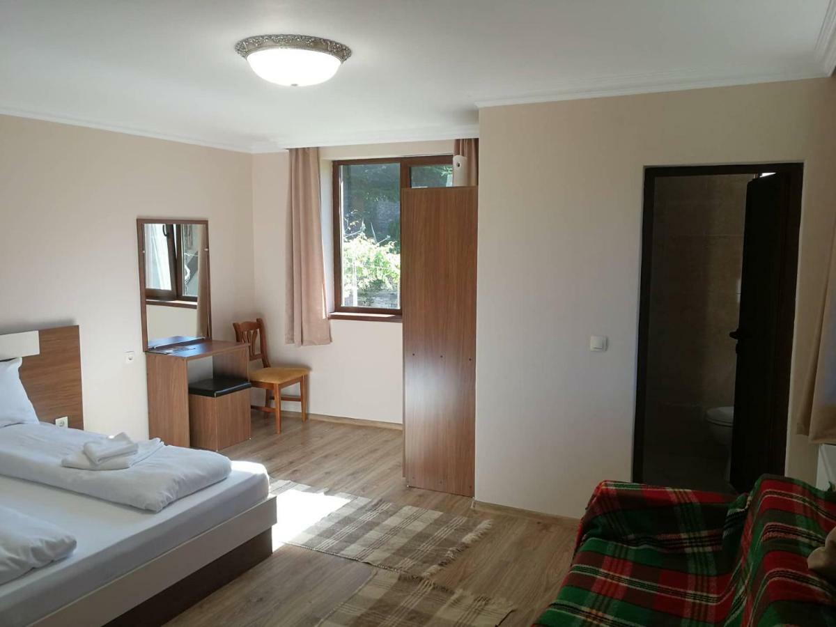 Слънчевата Къща Hotell Kovačevica Eksteriør bilde
